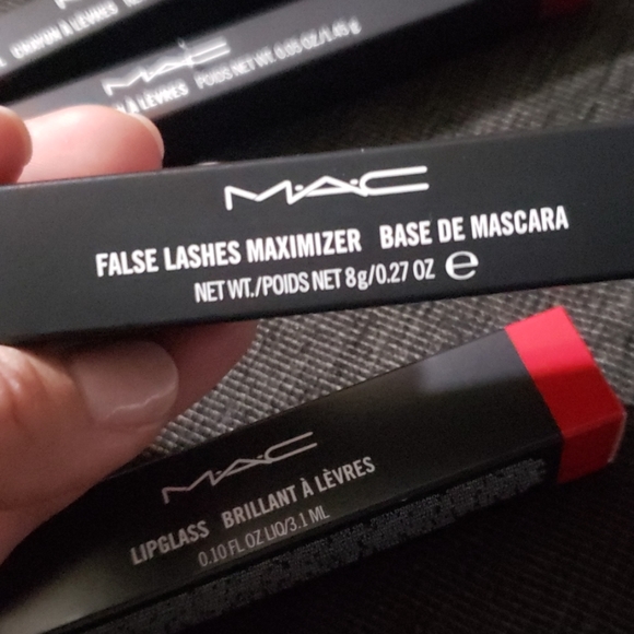 NOT AVAILABLE*** MAC Cosmetics - Picture 4 of 5